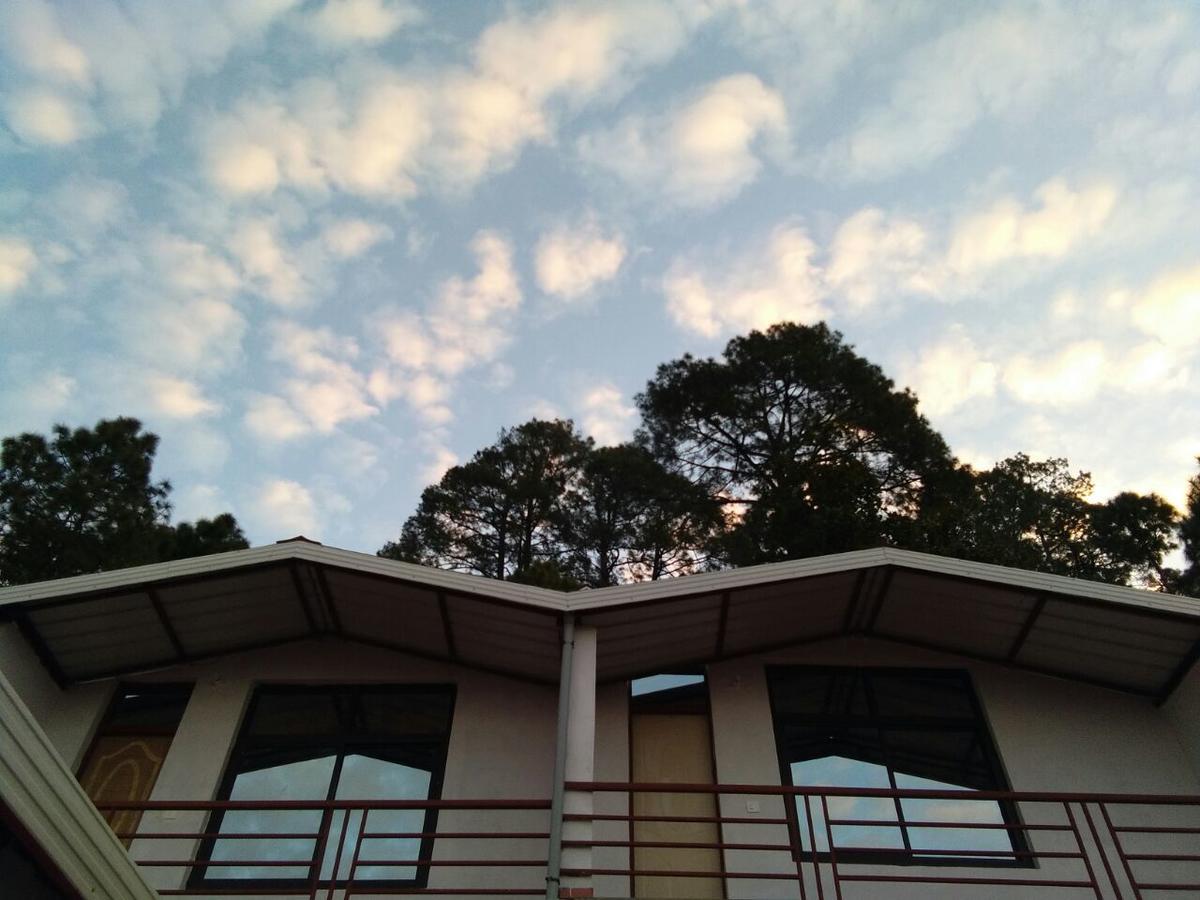 The Rock Heaven Resort Lansdowne Exteriör bild